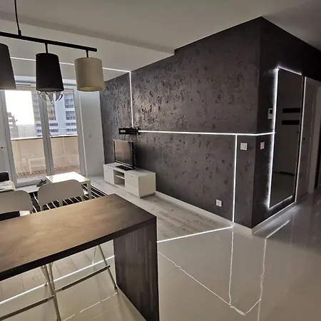 Apartment New Lubelska - Przestronny, Z Widokiem, Czysto, Swiezo, Balkon