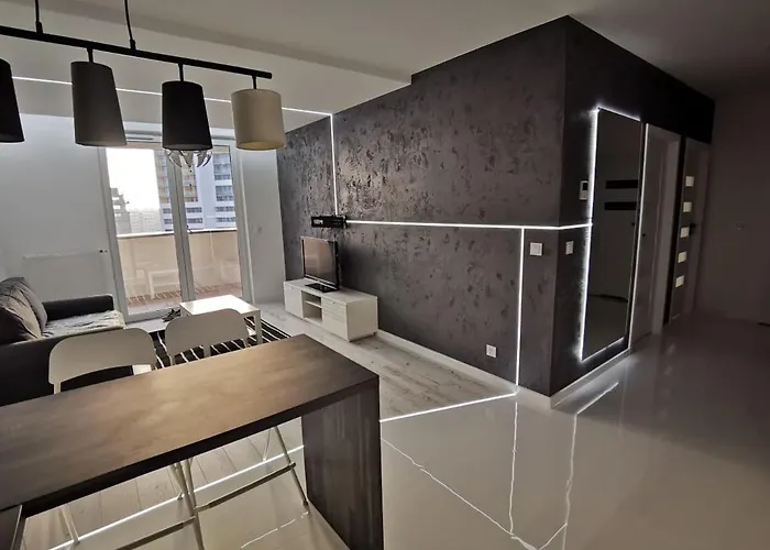 Apartment New Lubelska - Przestronny, Z Widokiem, Czysto, Swiezo, Balkon